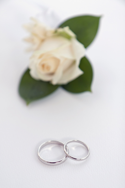 Ring-with-white-rose.jpg